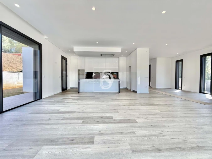 Moradia T3 para Venda em Loureira Foto 9