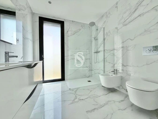 Moradia T3 para Venda em Loureira Foto 18