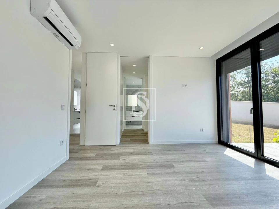 Moradia T3 para Venda em Loureira Foto 20