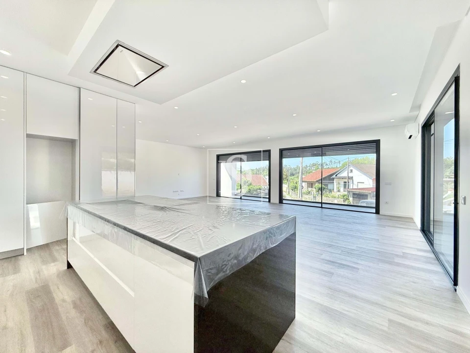 Moradia T3 para Venda em Loureira Foto 7