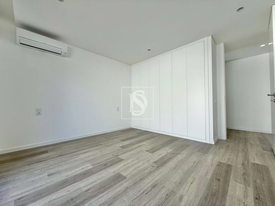 Moradia T3 para Venda em Loureira Foto 17