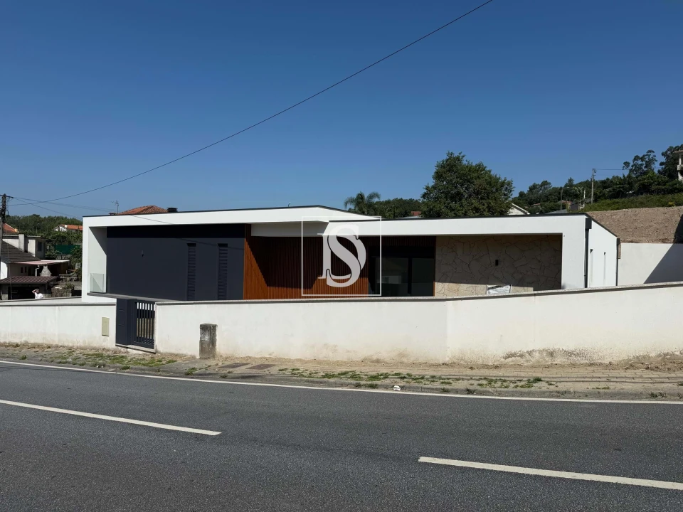 Moradia T3 para Venda em Loureira Foto 3