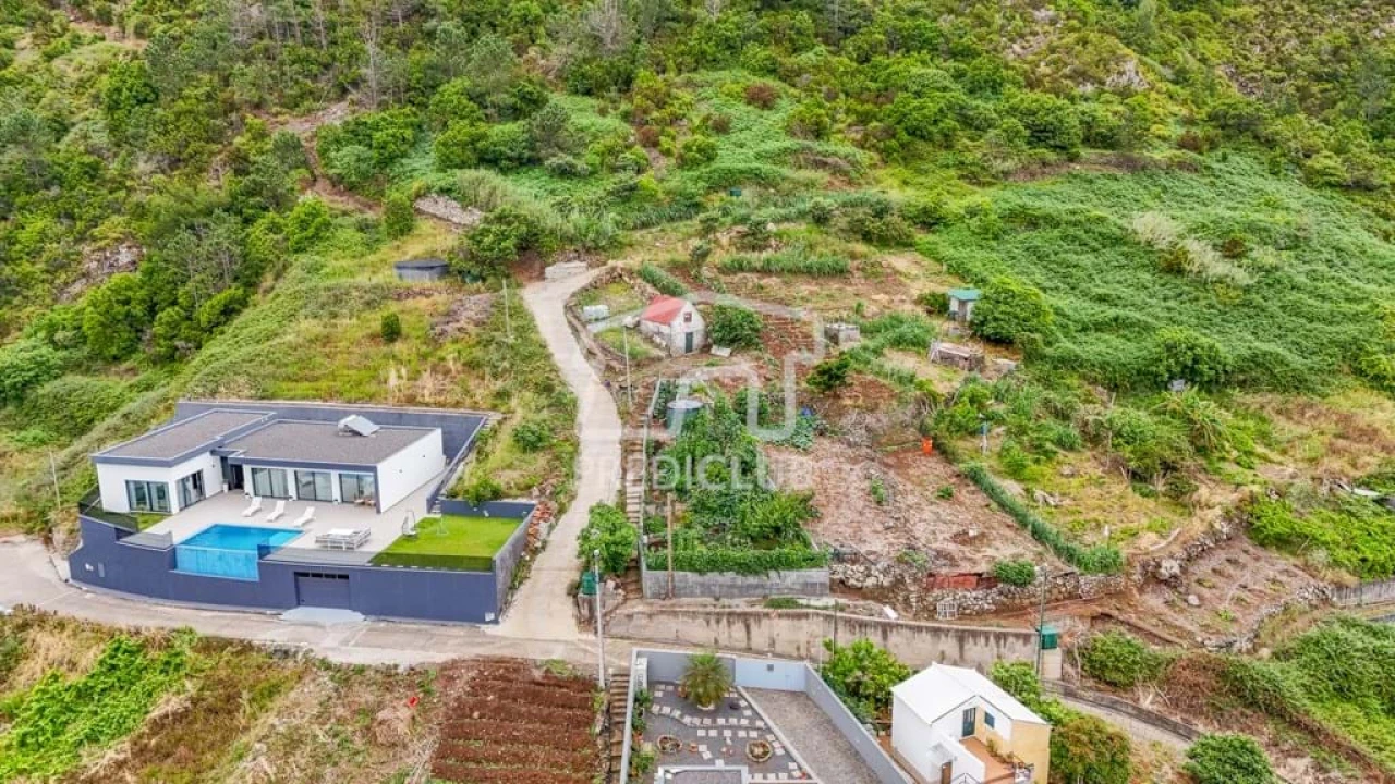 Terreno para Venda em Faial Foto 4