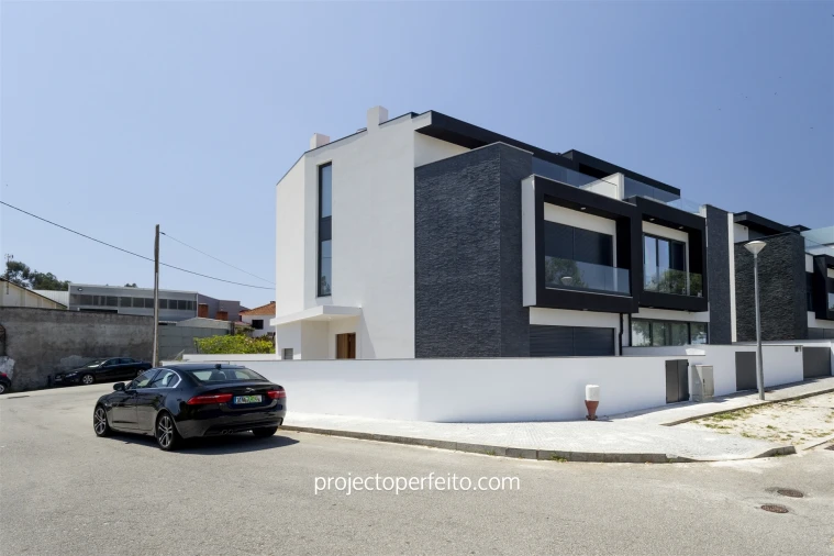 Moradia T3 para Venda em Rio Meão