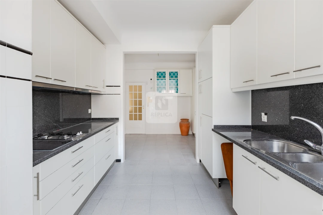 Moradia T5 para Arrendamento em Lordelo do Ouro e Massarelos Foto 23