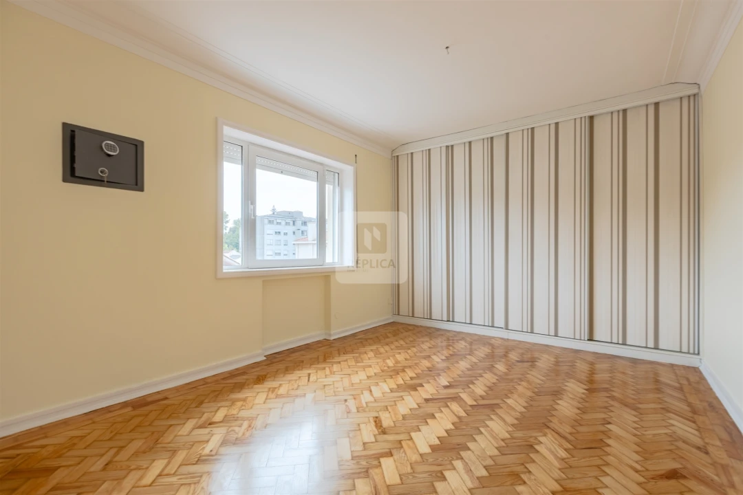 Moradia T5 para Arrendamento em Lordelo do Ouro e Massarelos Foto 32