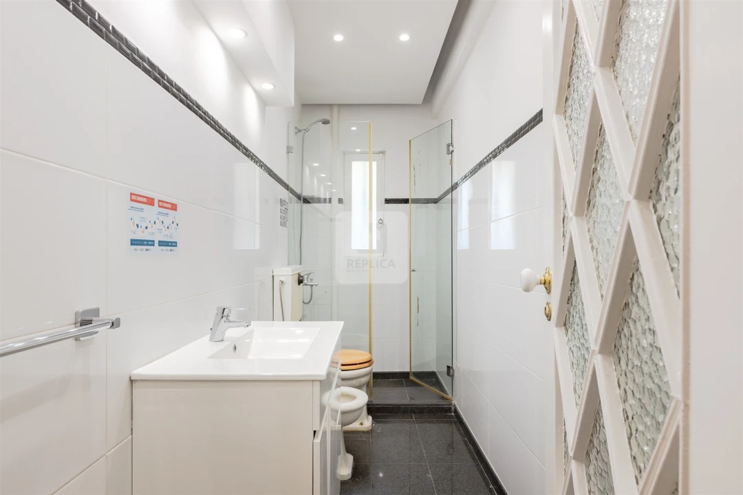 Moradia T5 para Arrendamento em Lordelo do Ouro e Massarelos Foto 30