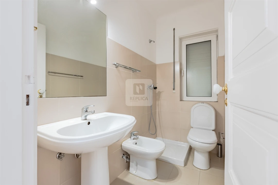 Moradia T5 para Arrendamento em Lordelo do Ouro e Massarelos Foto 31