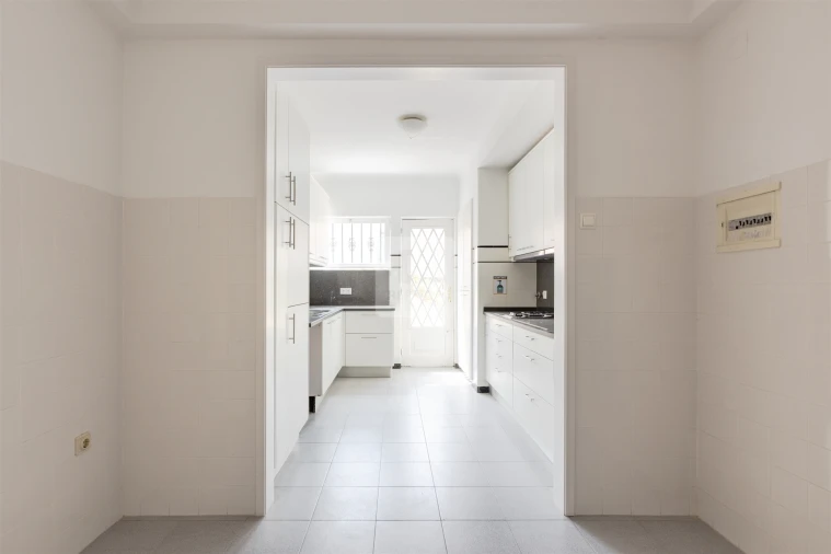 Moradia T5 para Arrendamento em Lordelo do Ouro e Massarelos Foto 21