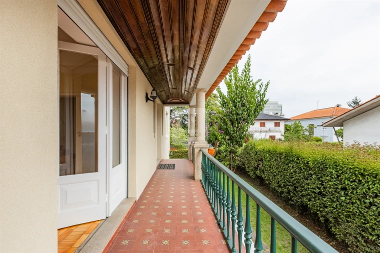 Moradia T5 para Arrendamento em Lordelo do Ouro e Massarelos Foto 5