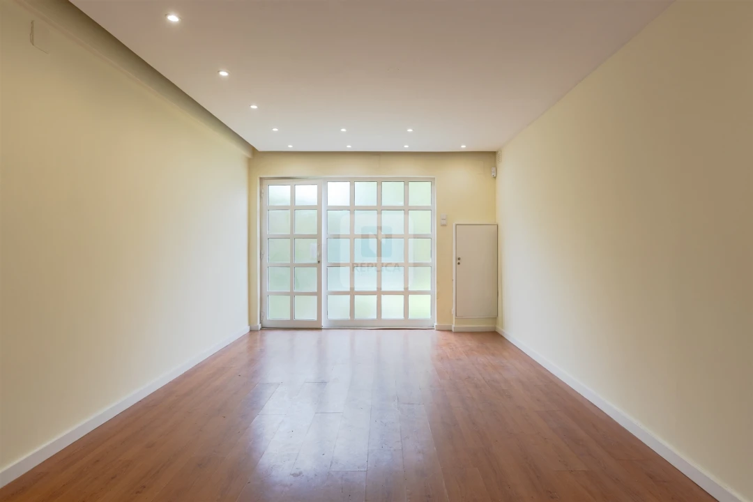 Moradia T5 para Arrendamento em Lordelo do Ouro e Massarelos Foto 15