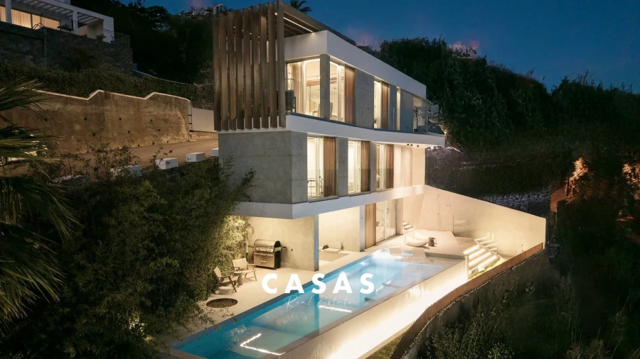 Moradia T4 para Venda em Arco da Calheta Foto 12