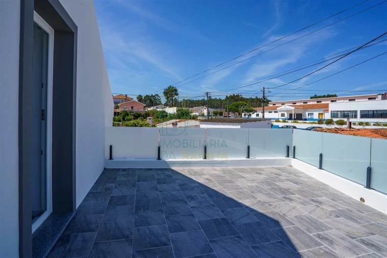 Moradia T4 para Venda em Vau Foto 20