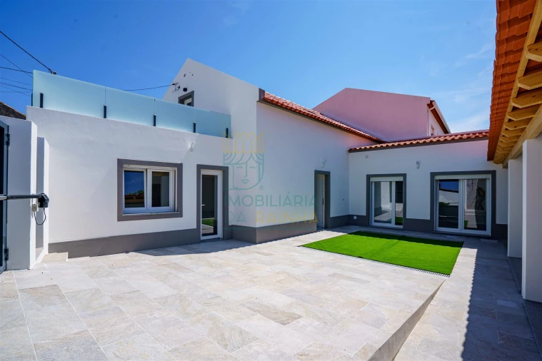 Moradia T4 para Venda em Vau Foto 17