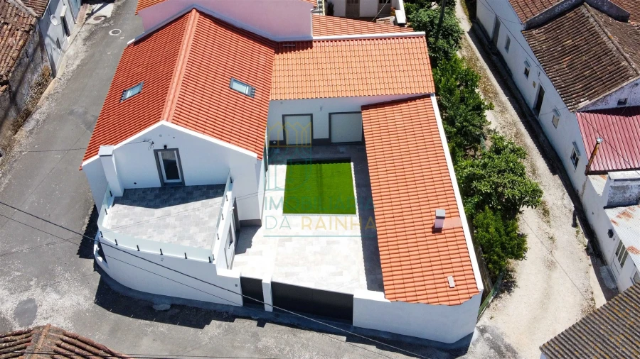 Moradia T4 para Venda em Vau Foto 15