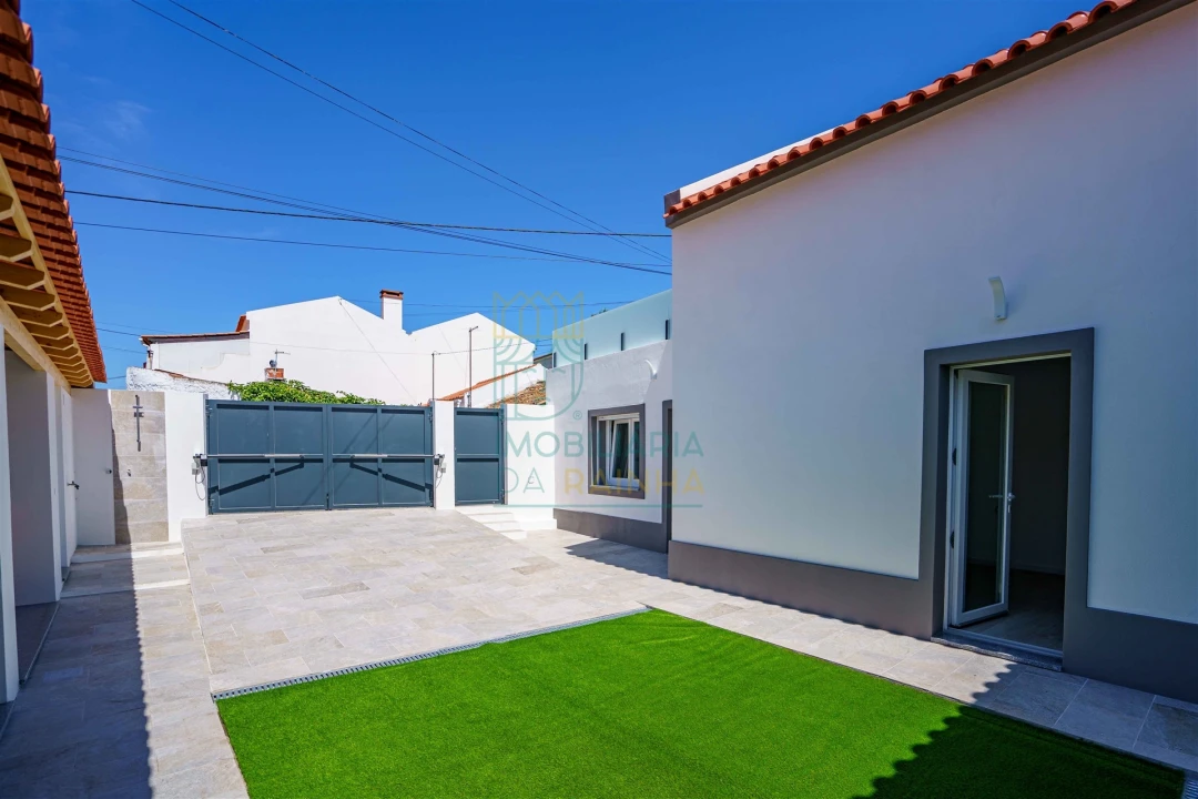 Moradia T4 para Venda em Vau Foto 26