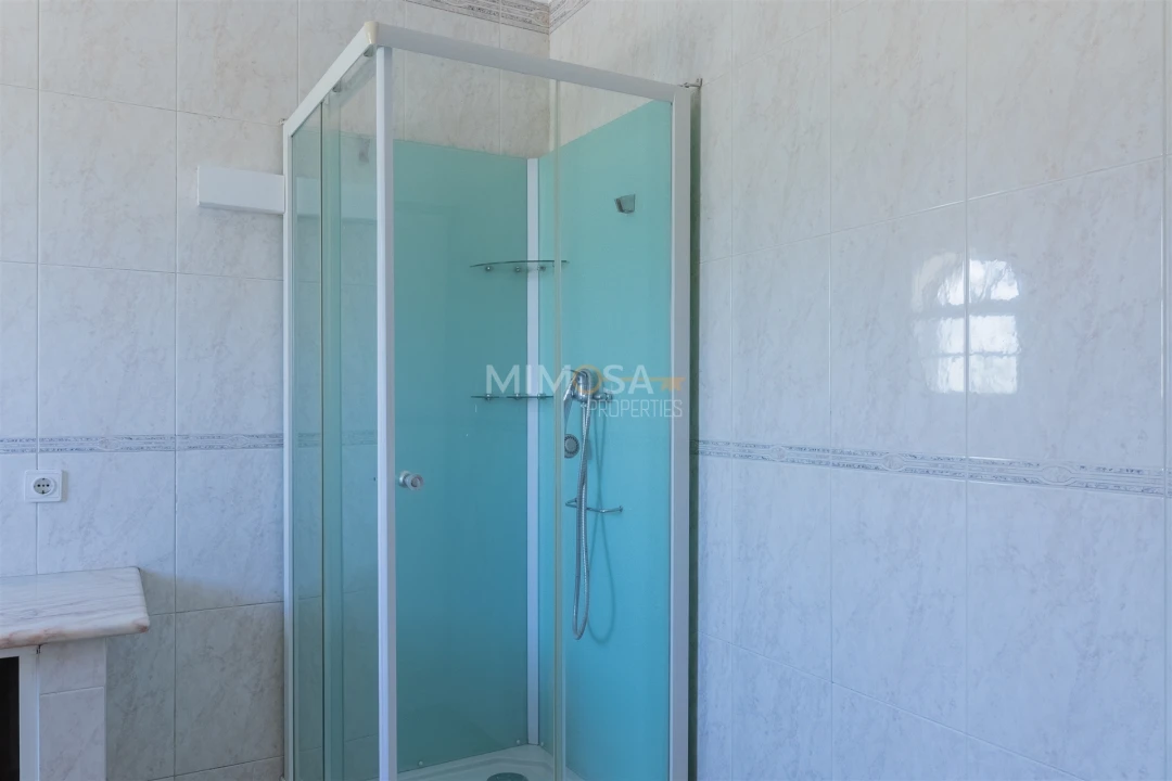 Moradia T2 para Arrendamento em Luz Foto 26