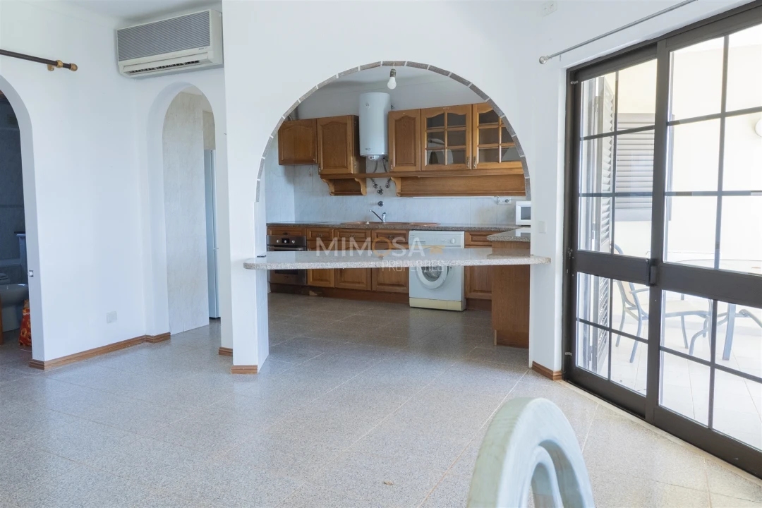 Moradia T2 para Arrendamento em Luz Foto 8