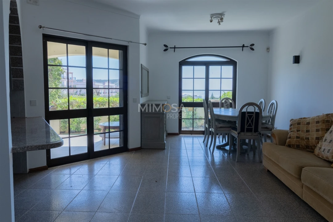 Moradia T2 para Arrendamento em Luz Foto 5