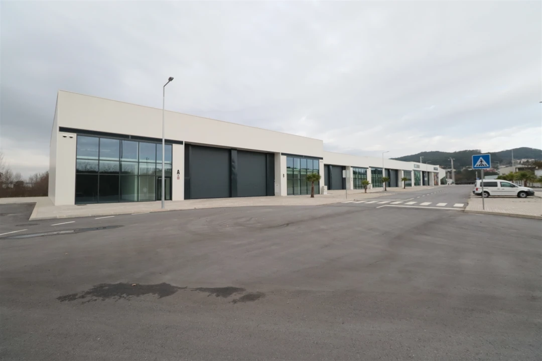 Armazém para Venda em Rio Covo (Santa Eugenia) Foto 3