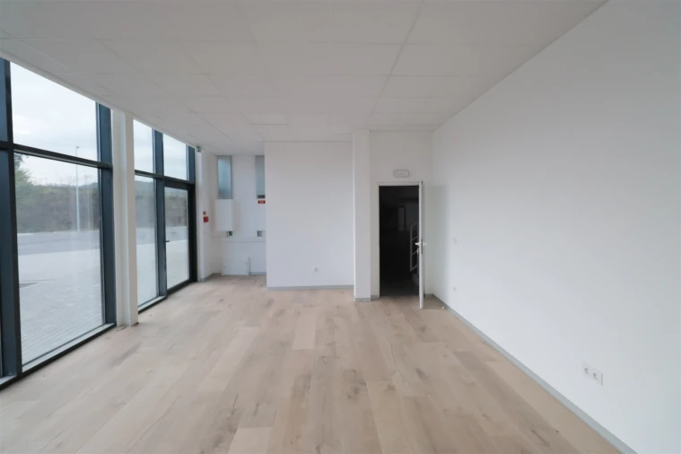 Armazém para Venda em Rio Covo (Santa Eugenia) Foto 4