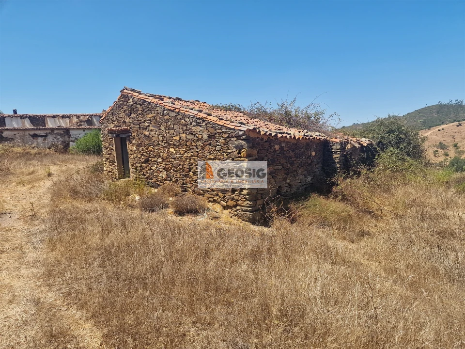 Quinta T2 para Venda em Santana da Serra Foto 1