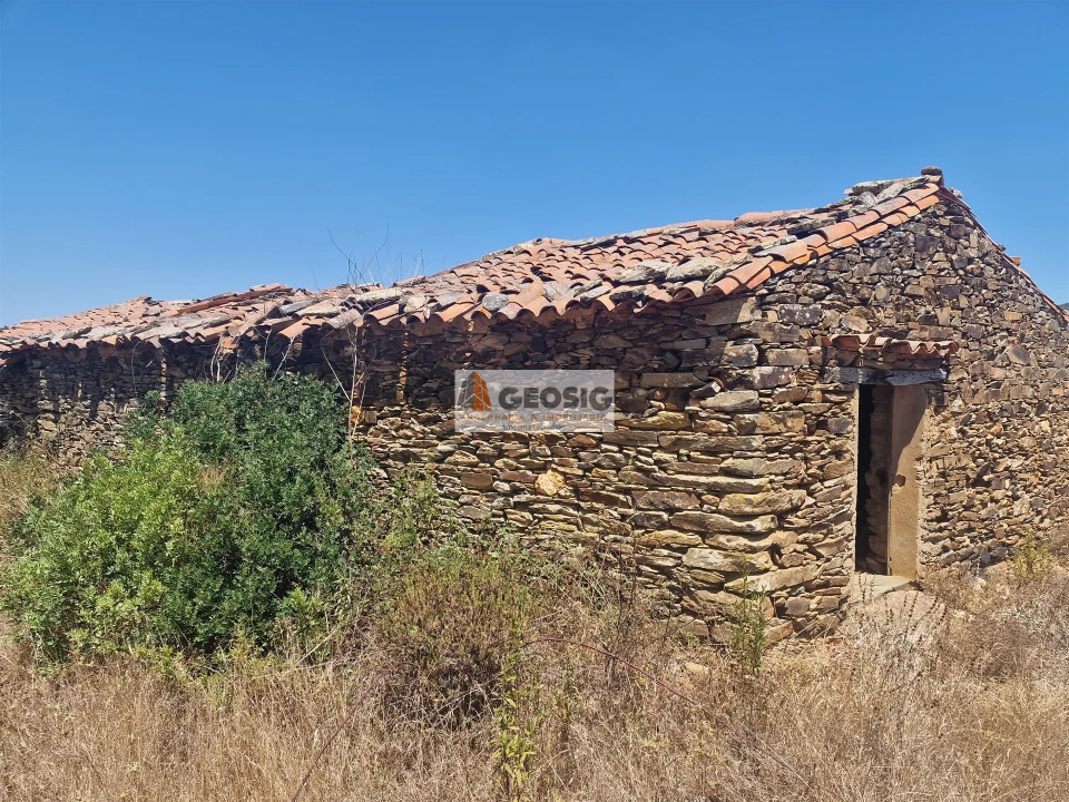 Quinta T2 para Venda em Santana da Serra Foto 2