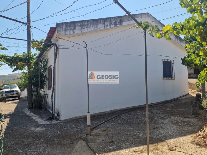 Moradia T3 para Venda em Santana da Serra Foto 2