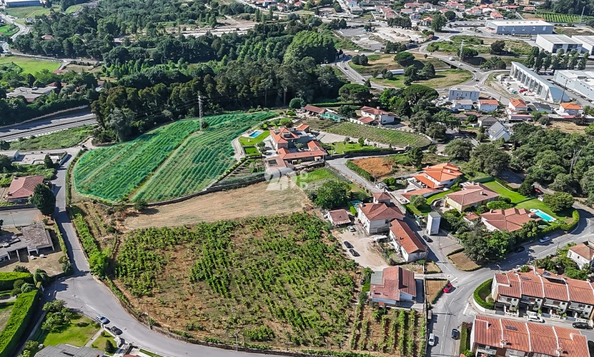 Quinta T0 para Venda em Antas e Abade de Vermoim Foto 7