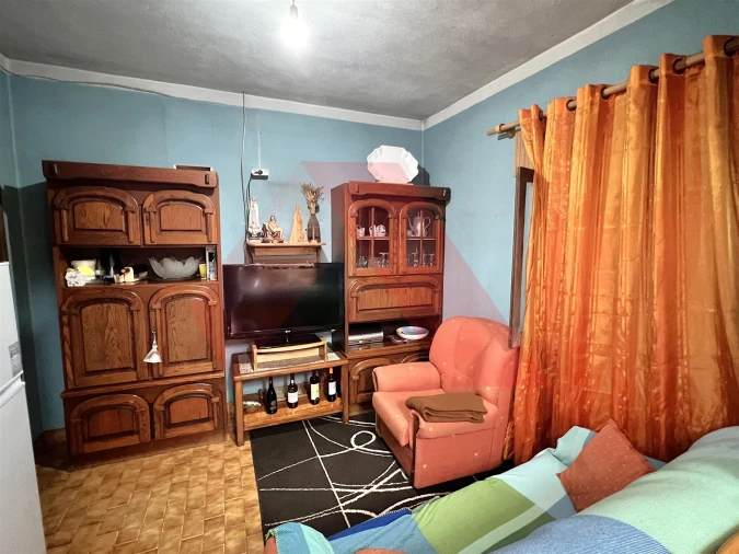 Moradia T3 para Venda em Covas e Vila Nova de Oliveirinha Foto 4