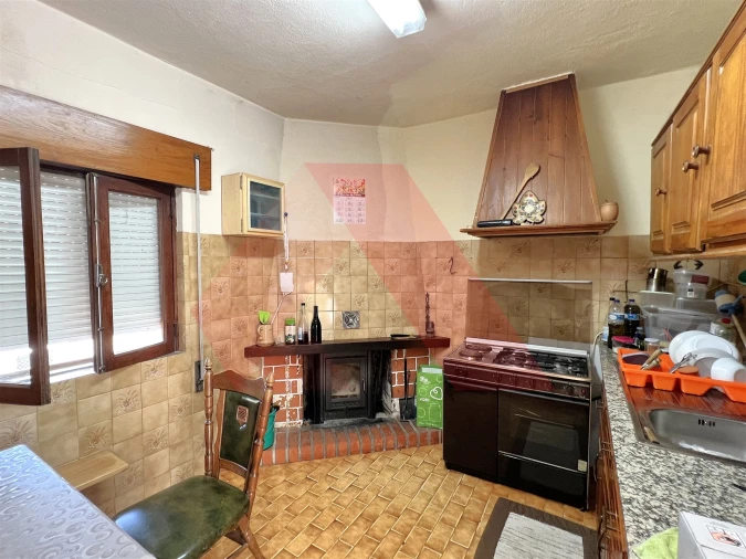 Moradia T3 para Venda em Covas e Vila Nova de Oliveirinha Foto 3