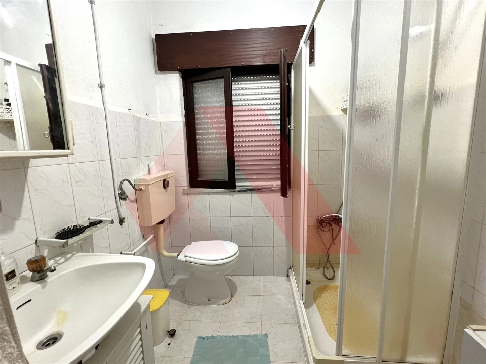 Moradia T3 para Venda em Covas e Vila Nova de Oliveirinha Foto 7