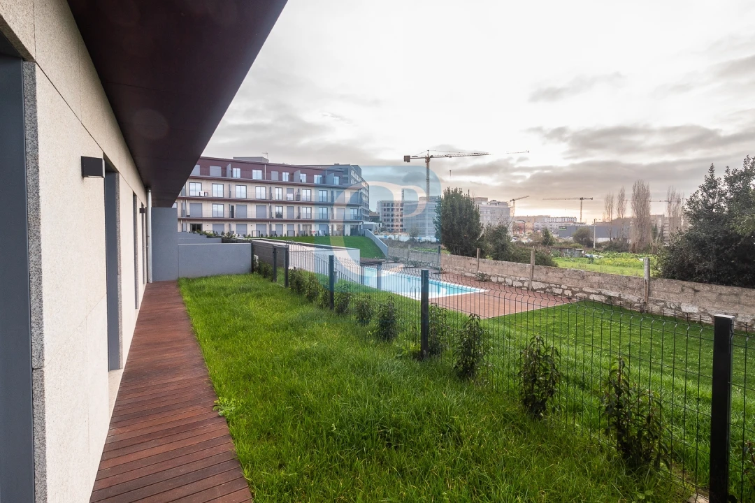 Apartamento T2 para Arrendamento em São Mamede de Infesta e Senhora da Hora Foto 22