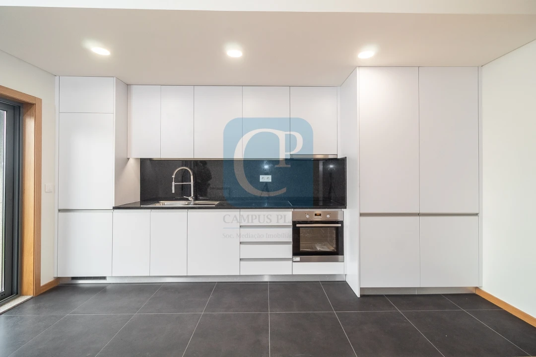 Apartamento T2 para Arrendamento em São Mamede de Infesta e Senhora da Hora Foto 9