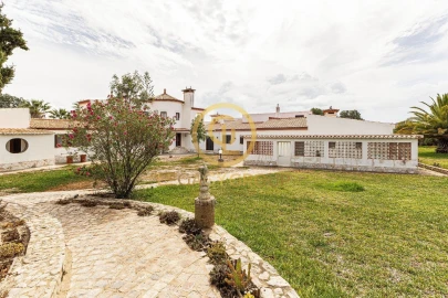 Moradia T7 para Venda em Lagoa e Carvoeiro