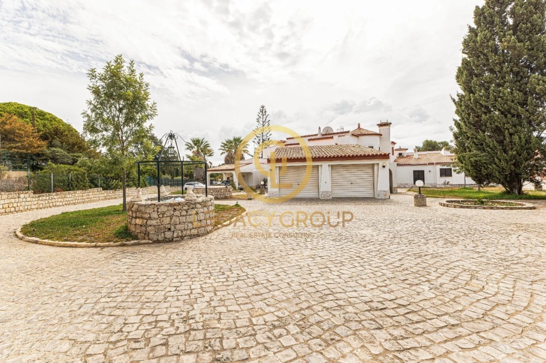 Moradia T7 para Venda em Lagoa e Carvoeiro Foto 2