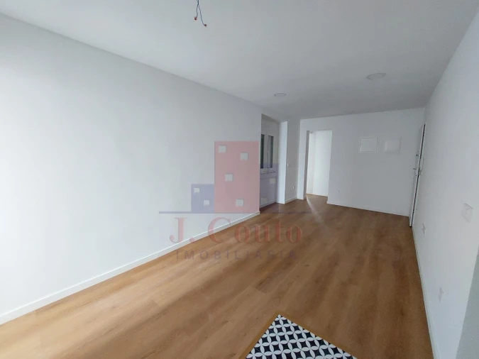 Apartamento T2 para Arrendamento em Nossa Senhora do Pópulo, Coto e São Gregório Foto 6
