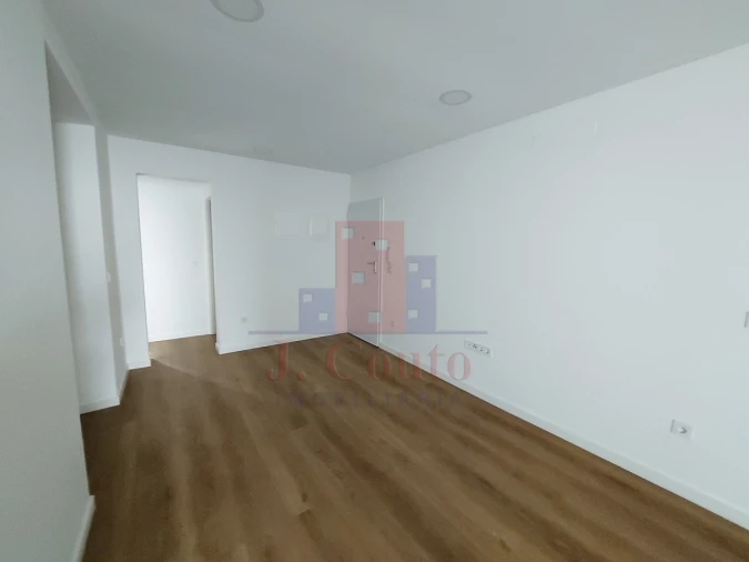 Apartamento T2 para Arrendamento em Nossa Senhora do Pópulo, Coto e São Gregório Foto 7
