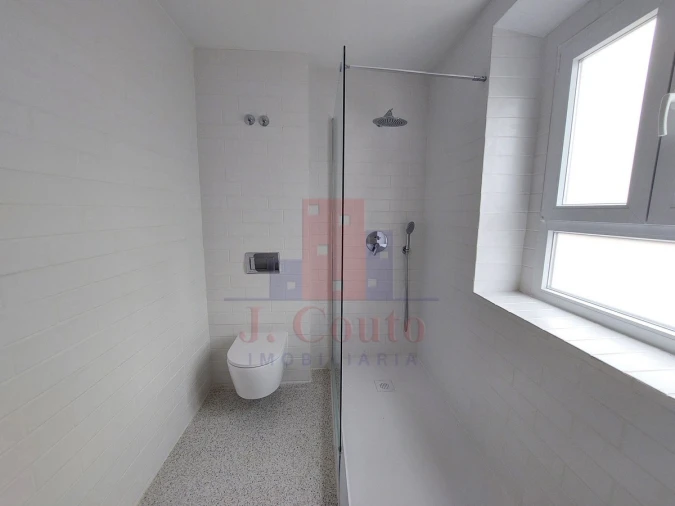 Apartamento T2 para Arrendamento em Nossa Senhora do Pópulo, Coto e São Gregório Foto 12