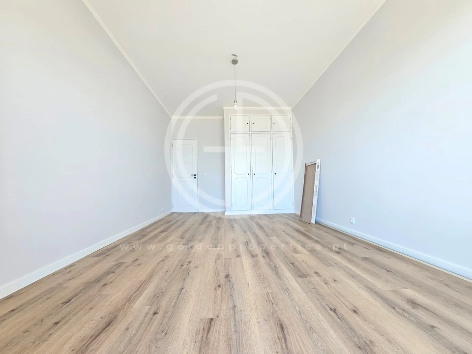 Apartamento T2 para Venda em Quarteira Foto 7