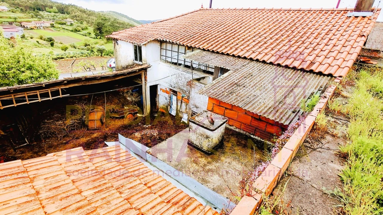 Moradia T2 para Venda em Ceira Foto 2