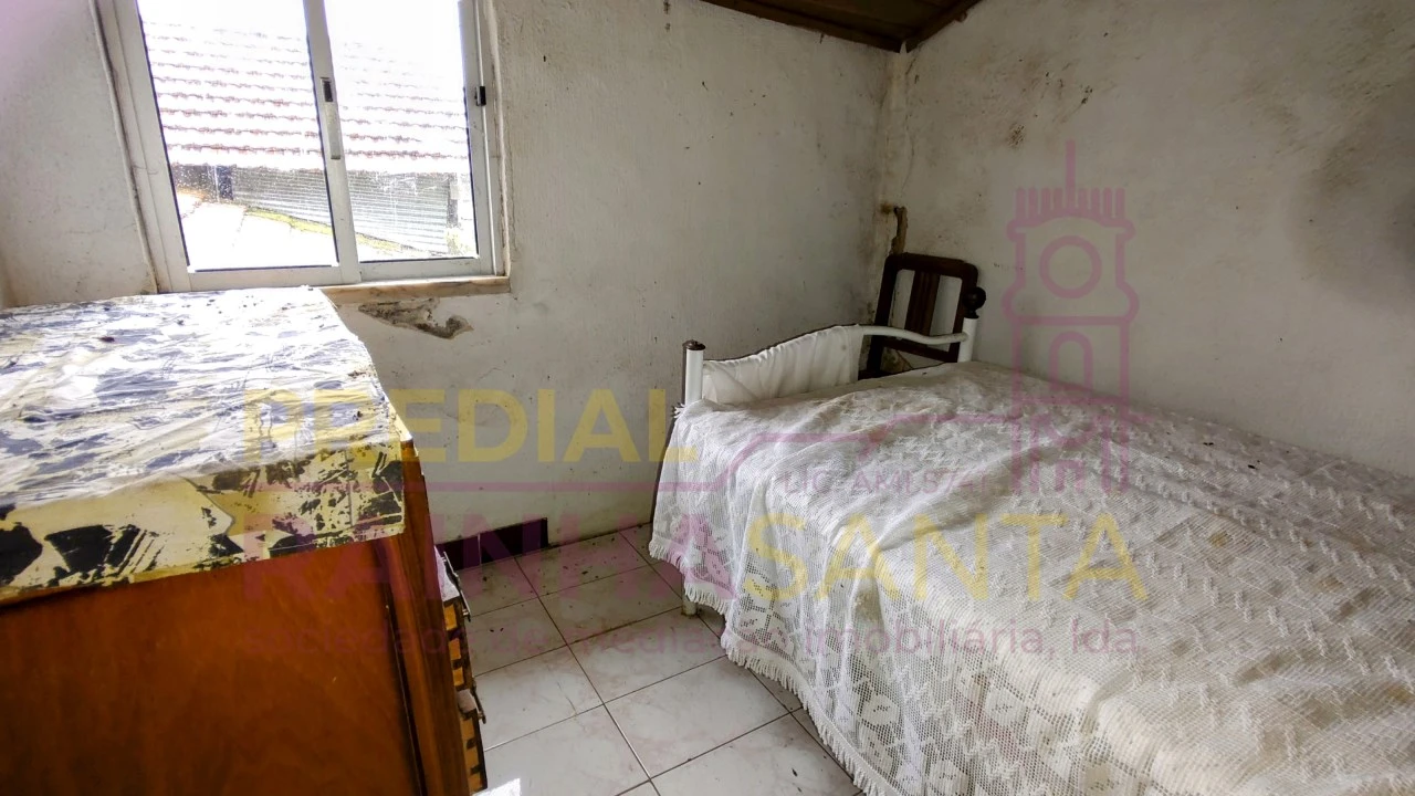 Moradia T2 para Venda em Ceira Foto 9