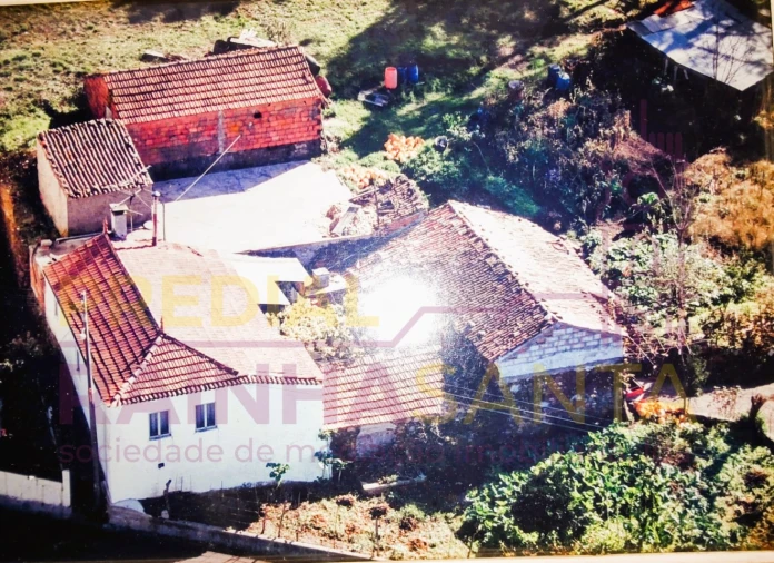 Moradia T2 para Venda em Ceira Foto 22