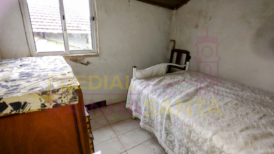 Moradia T2 para Venda em Ceira Foto 9