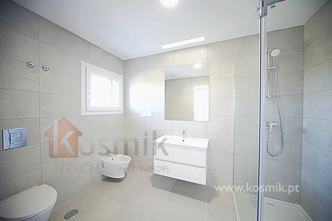 Apartamento T1 para Venda em Santo António dos Cavaleiros e Frielas Foto 56