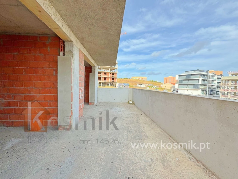 Apartamento T1 para Venda em Santo António dos Cavaleiros e Frielas Foto 7
