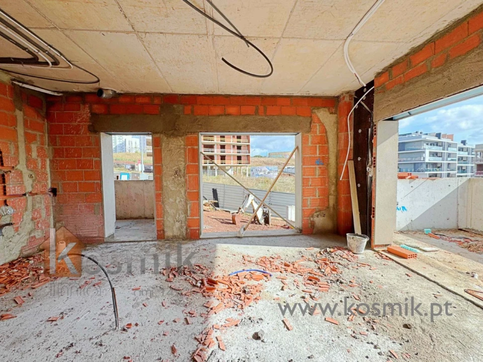 Apartamento T1 para Venda em Santo António dos Cavaleiros e Frielas Foto 29