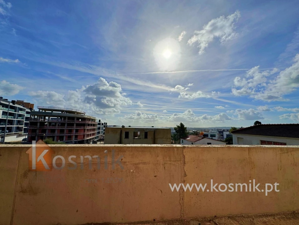 Apartamento T1 para Venda em Santo António dos Cavaleiros e Frielas Foto 28