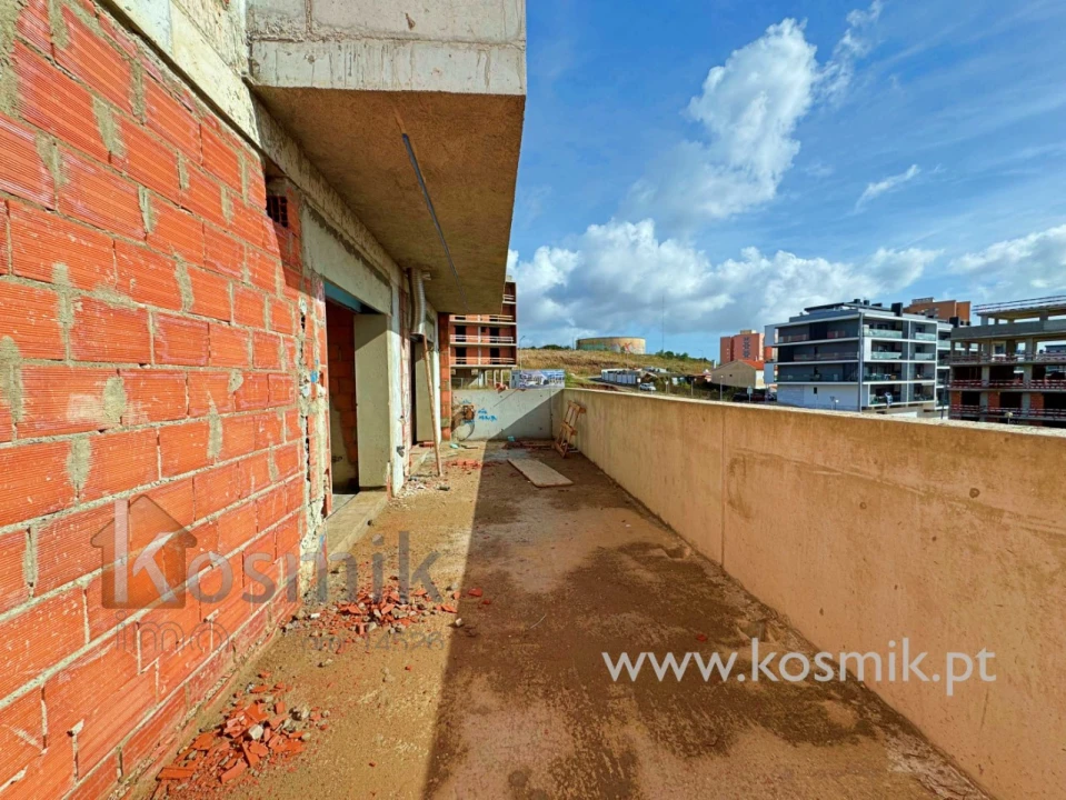 Apartamento T1 para Venda em Santo António dos Cavaleiros e Frielas Foto 30
