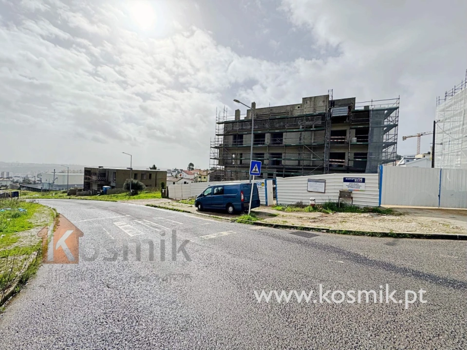 Apartamento T1 para Venda em Santo António dos Cavaleiros e Frielas Foto 69
